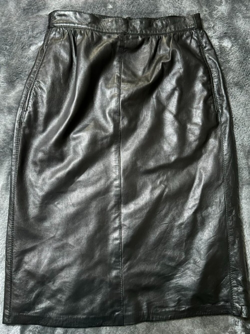 EMMANUEL UNGARO LEATHER SKIRT (SIZE 10)